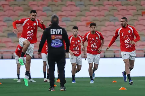 المعلقون وظهور حسام غالي.. خريطة إذاعة مباراة مصر والسعودية